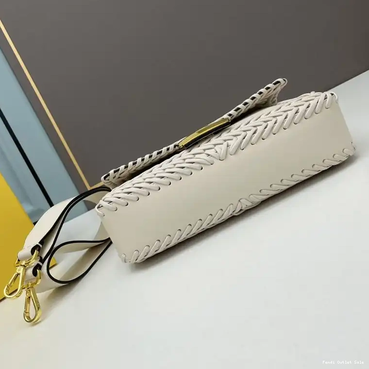 Affordable Bag Baguette In Medium Stitching White Fendi Leather 0701